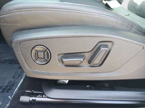 Used 2023 Audi Q4 e-tron Premium Plus w/ Premium Plus AWD/4WD image 22