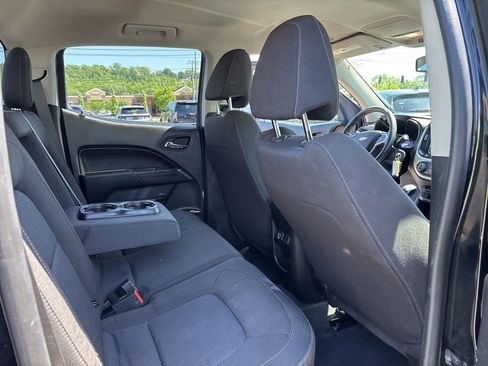 Used 2022 Chevrolet Colorado LT AWD/4WD image 28