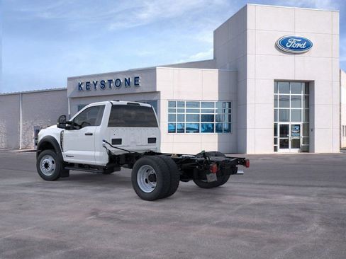 New 2025 Ford F550 4x4 Regular Cab Super Duty image 4