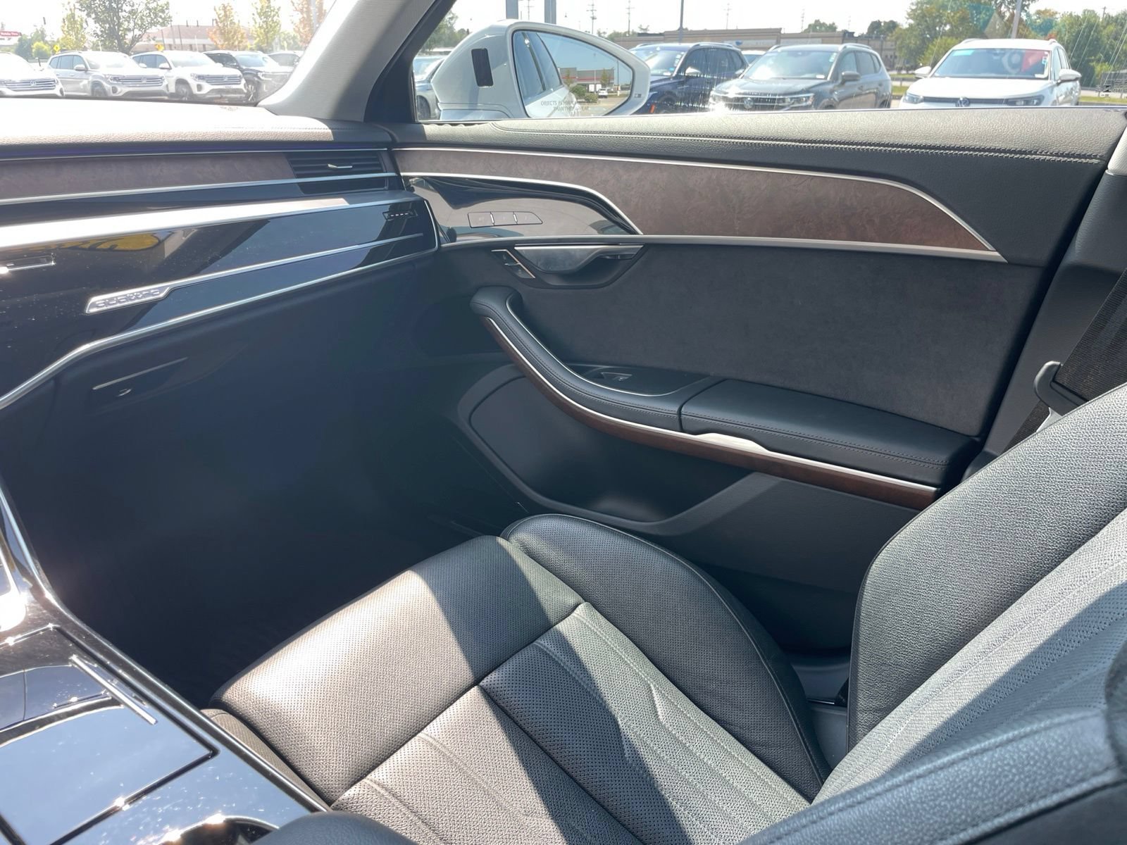 Used 2023 Audi A8 L 3.0T AWD/4WD image 42