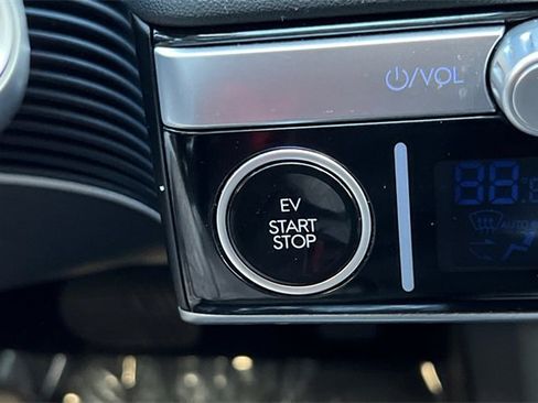 Certified 2024 Hyundai Ioniq 5 SE image 29