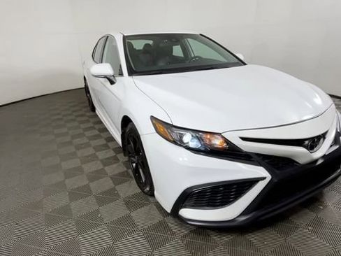 Used 2024 Toyota Camry SE FWD image 14