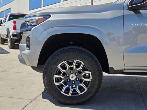 Certified 2023 Chevrolet Colorado Z71 w/ Z71 Convenience Package 2 AWD/4WD image 9