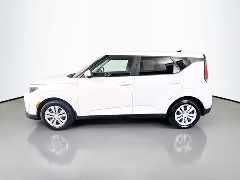Used 2023 Kia Soul LX FWD image 6