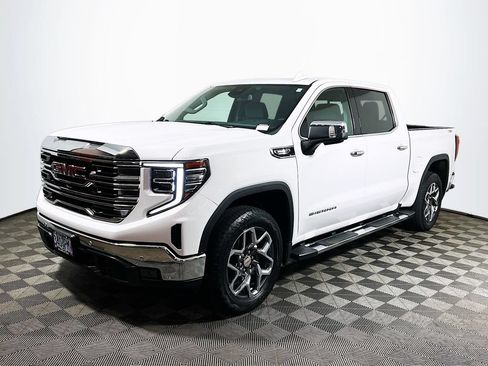 Used 2023 GMC Sierra 1500 SLT w/ SLT Premium Plus Package AWD/4WD image 3