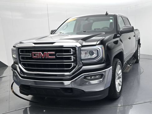 Used 2016 GMC Sierra 1500 SLE w/ SLE Value Package AWD/4WD image 3