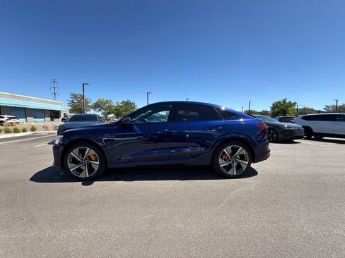 Used 2022 Audi e-tron Prestige AWD/4WD image 2