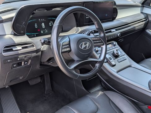 Used 2024 Hyundai Palisade SEL FWD image 15