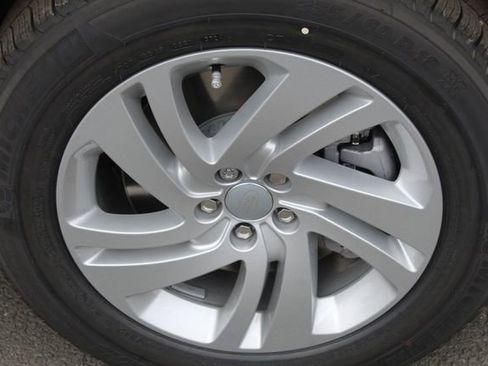 New 2025 Land Rover Discovery Sport S image 8