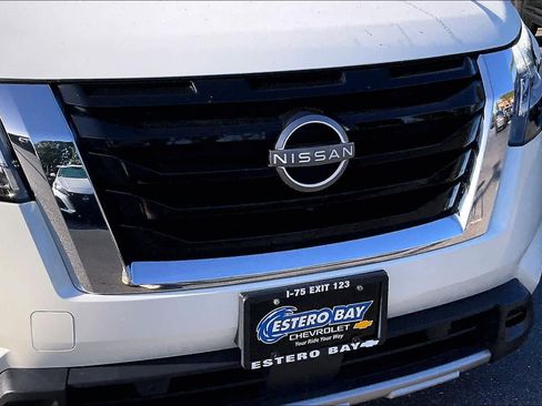 Used 2023 Nissan Pathfinder Platinum w/ Cargo Package image 30