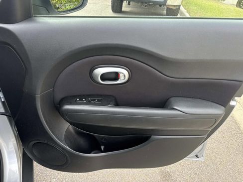 Used 2015 Kia Soul image 15