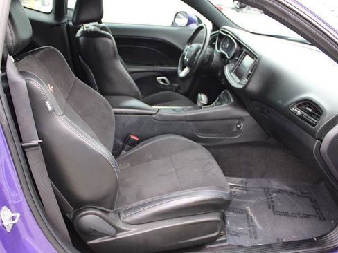 Used 2016 Dodge Challenger R/T Plus image 20