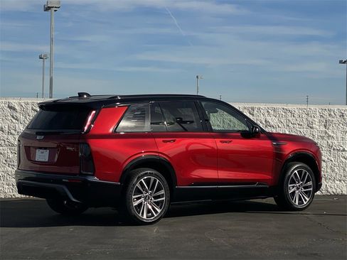 Used 2026 Cadillac Vistiq Sport w/ LPO, Floor Liner Package image 13