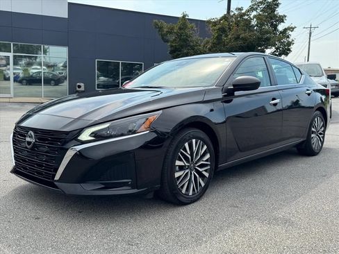 Certified 2024 Nissan Altima 2.5 SV FWD image 7