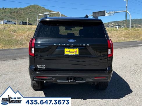 Used 2025 Ford Expedition Active AWD/4WD image 4
