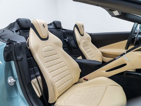 Used 2025 Ferrari Roma Spider image 54