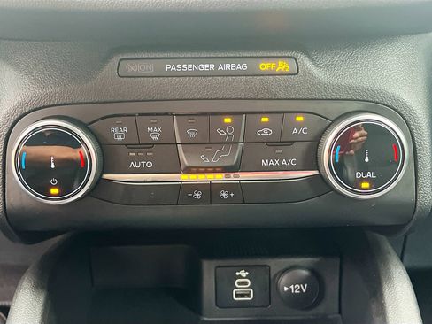 Used 2025 Ford Escape ST-Line AWD/4WD image 15