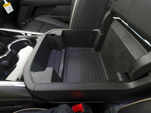 Used 2025 Chevrolet Tahoe Premier w/ Sun And Tow Package image 31