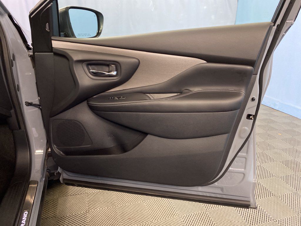 Used 2023 Nissan Murano SV w/ SV Midnight Edition Package AWD/4WD image 42