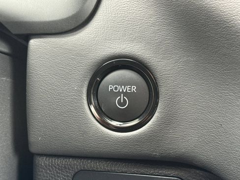 Certified 2025 Toyota Sequoia Platinum AWD/4WD image 28