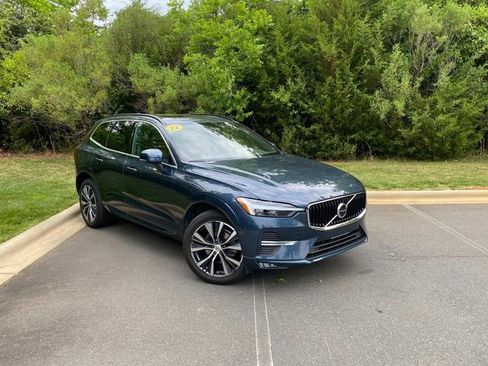 Used 2022 Volvo XC60 B5 Momentum AWD/4WD image 1
