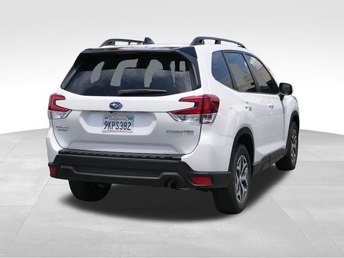 Used 2024 Subaru Forester Premium AWD/4WD image 32
