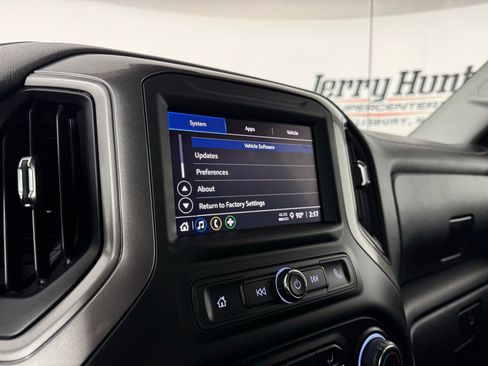 Used 2025 Chevrolet Silverado 1500 Custom Trail Boss AWD/4WD image 23