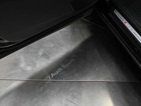 Used 2021 Audi RS Q8 w/ Carbon Optic Package image 21