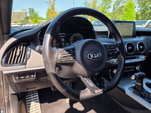 Used 2019 Kia Stinger GT1 RWD image 10