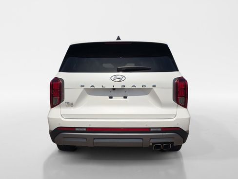 Used 2025 Hyundai Palisade SEL FWD image 4