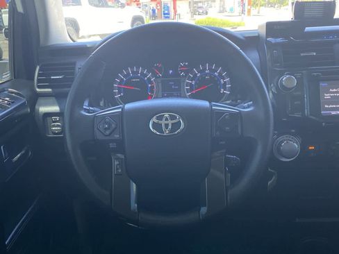 Certified 2019 Toyota 4Runner TRD Off-Road Premium AWD/4WD image 14