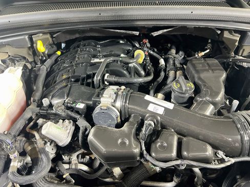 Used 2023 Jeep Grand Cherokee Altitude AWD/4WD image 29
