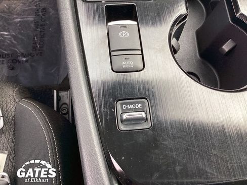 Used 2024 Nissan Rogue SV FWD image 21