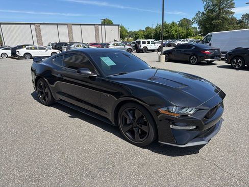 Used 2022 Ford Mustang GT Premium w/ Equipment Group 401A RWD image 9