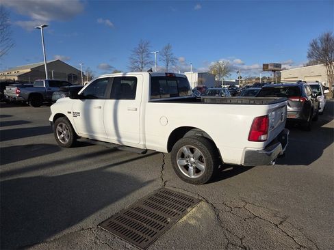 Used 2019 RAM 1500 Big Horn image 3
