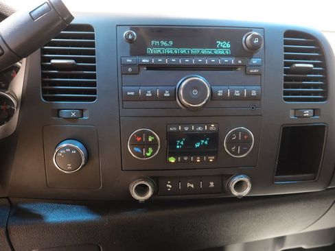 Used 2009 GMC Sierra 1500 SLE AWD/4WD image 24