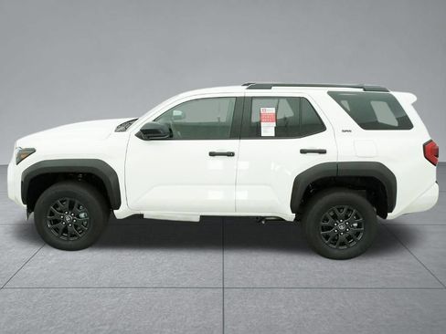 Used 2026 Toyota 4Runner SR5 AWD/4WD image 4