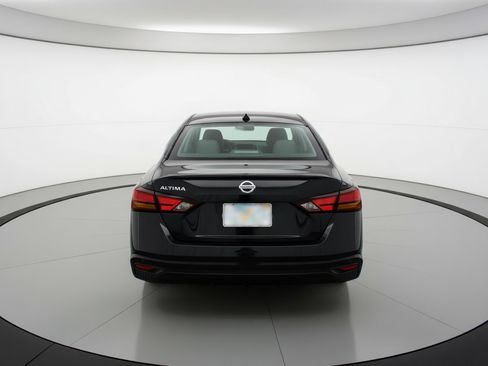 Used 2025 Nissan Altima 2.5 SV image 7