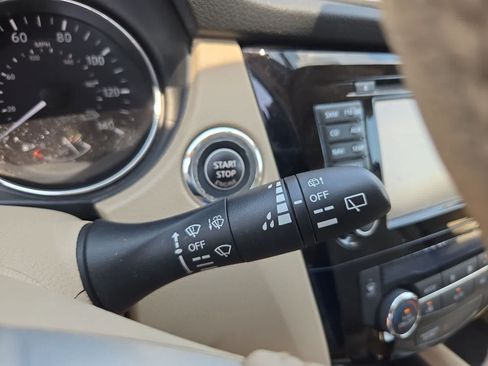 Used 2015 Nissan Rogue SL w/ SL Premium Package AWD/4WD image 26