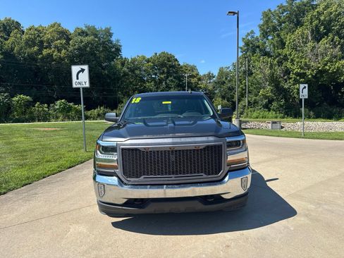 Used 2018 Chevrolet Silverado 1500 LT w/ All Star Edition AWD/4WD image 2