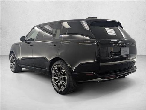 New 2025 Land Rover Range Rover Long Wheelbase SE image 3