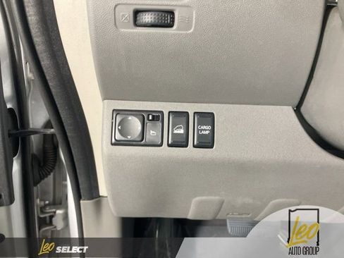 Used 2019 Nissan Frontier SV image 11