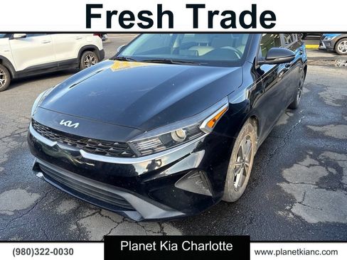 Certified 2023 Kia Forte LXS w/ LXS Technology Package FWD image 1