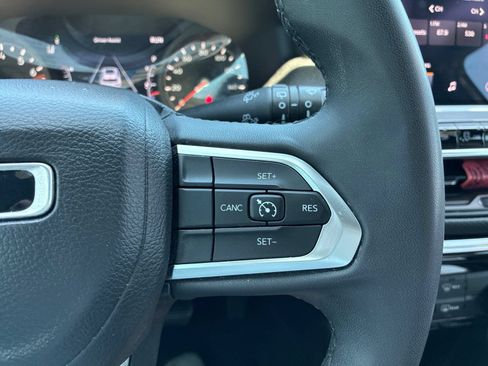 Used 2023 Jeep Compass Latitude AWD/4WD image 22