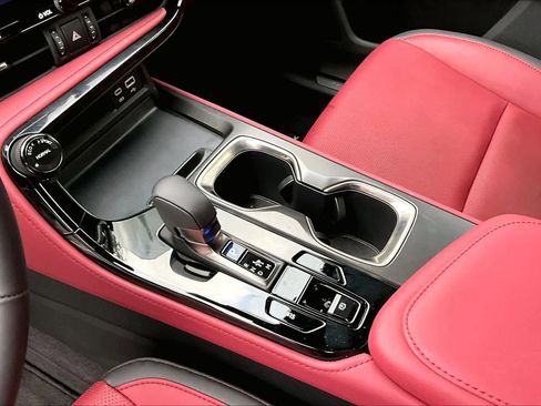 Used 2025 Lexus NX 250 FWD w/ Cold Area Package image 18