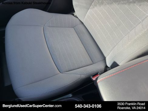 Used 2024 Toyota Corolla SE image 28