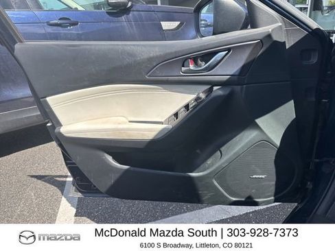 Used 2017 MAZDA MAZDA3 Grand Touring w/ Premium Equipment Package FWD image 11