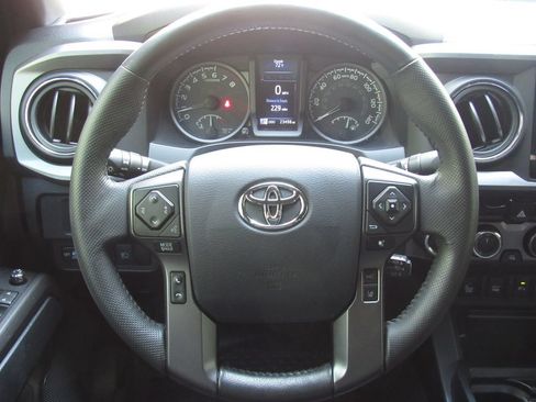 Certified 2018 Toyota Tacoma TRD Pro AWD/4WD image 25