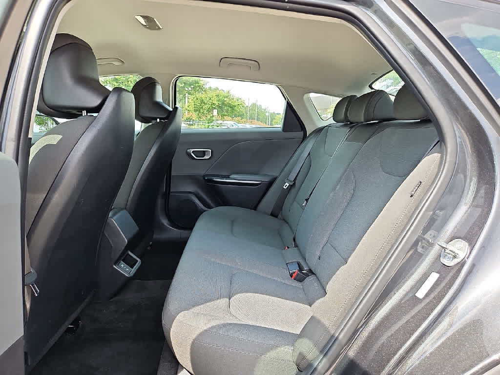 Used 2025 Kia K4 FWD image 1