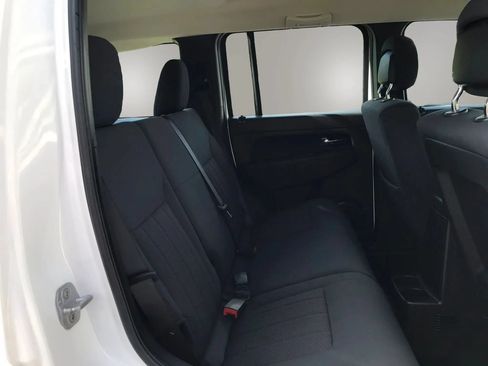 Used 2012 Jeep Liberty Sport AWD/4WD image 47